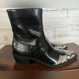 Open Edit Women KIARA WESTERN BOOTIE IN BLACK CROCO in size 6.5